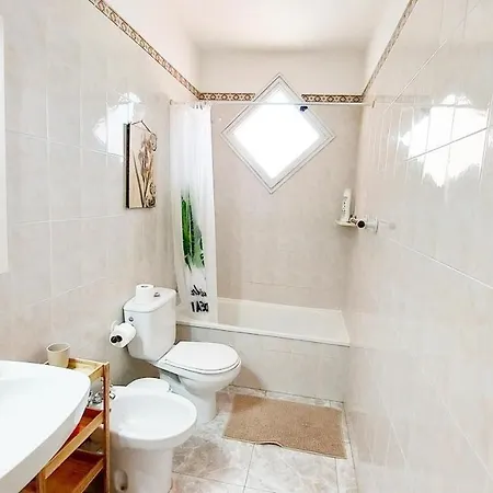 Centric 2 Bedrooms Near To The - By Tenerifehints El Medano (Tenerife)