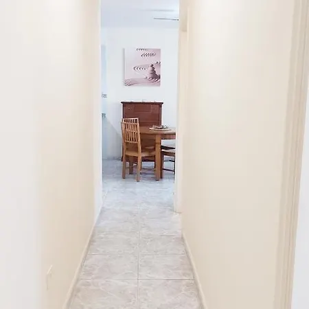 Apartment Centric 2 Bedrooms Near To The - By Tenerifehints